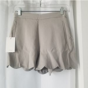 Wilfred Arbre Scalloped Shorts - Size 2